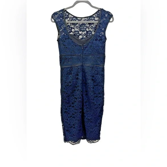 Maggy London Navy Blue Black Lace Floral 4 Scoop Back Cocktail Sheath - Picture 3 of 12